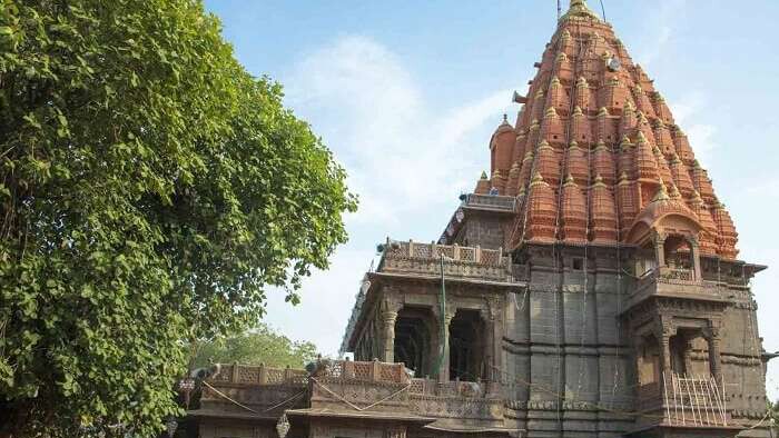Temple 3